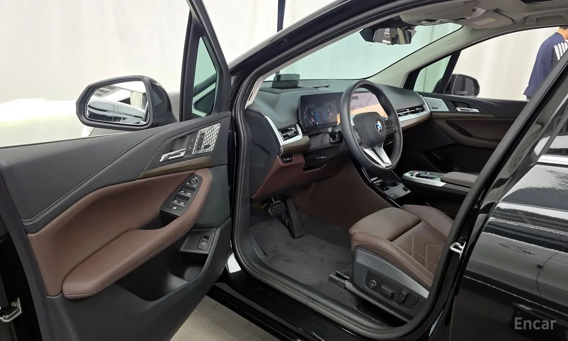 BMW 2 Series 2022 220i Luxury