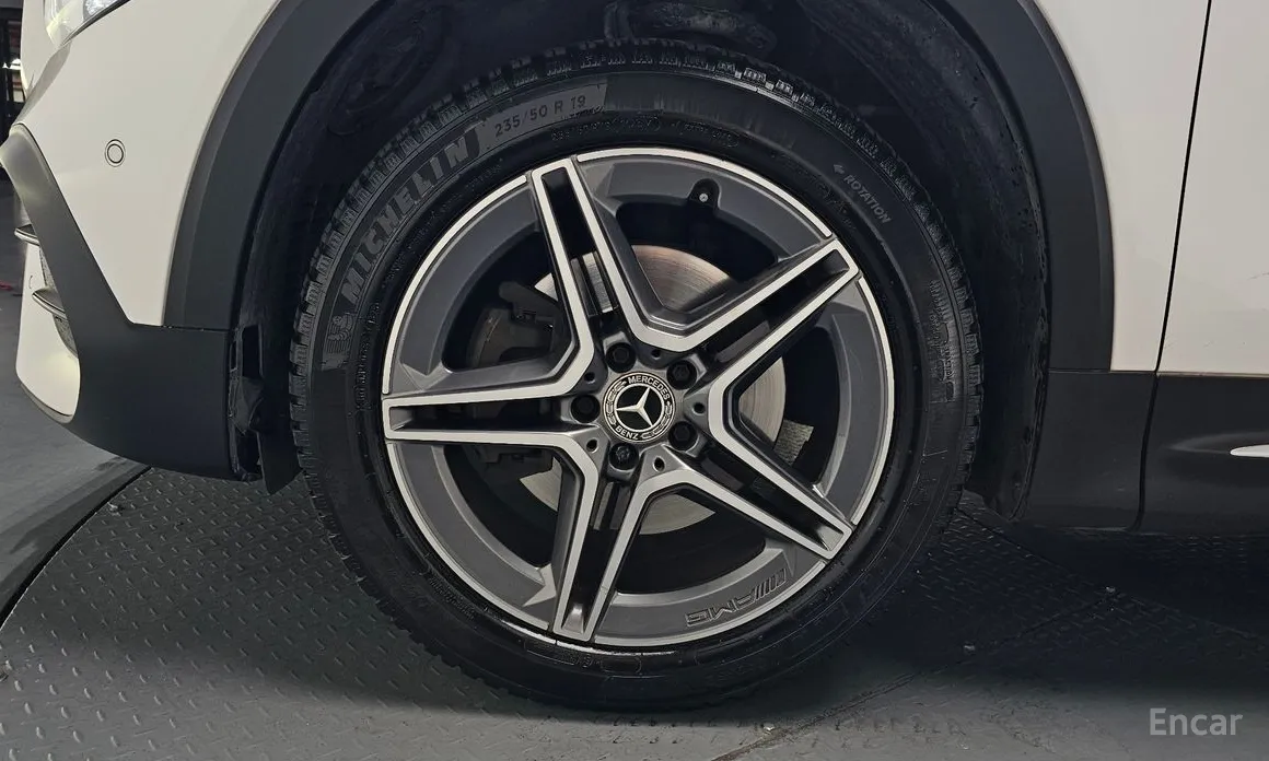 Mercedes-Benz GLB-Class 2020 GLB250 4MATIC