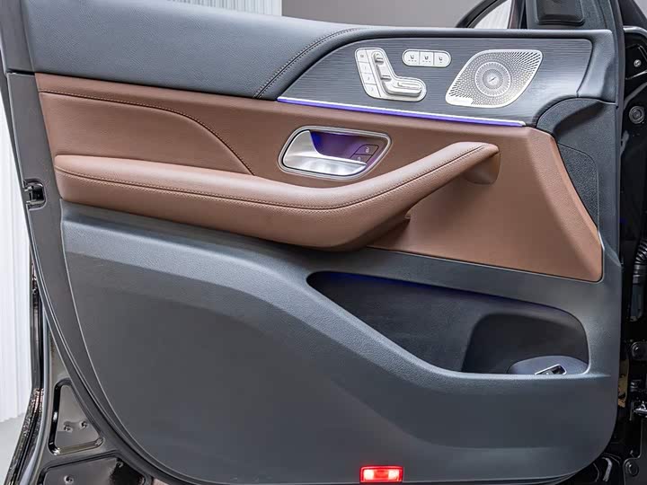 Фото 2 - Mercedes-Benz GLS-Class