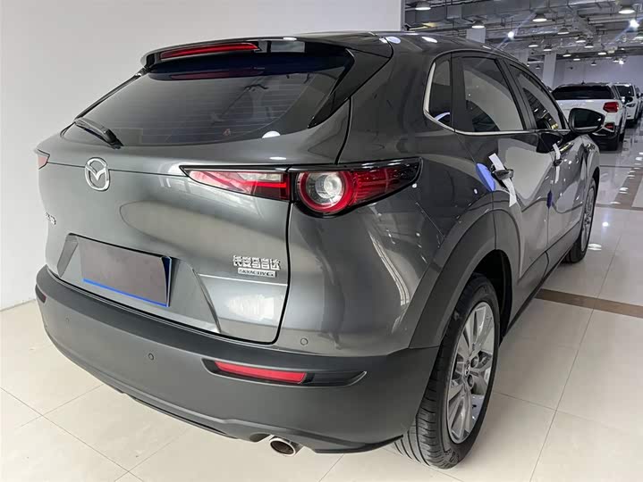 Фото 4 - Mazda CX-30