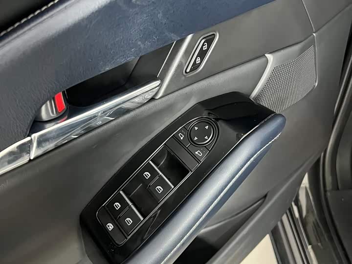 Фото 7 - Mazda CX-30