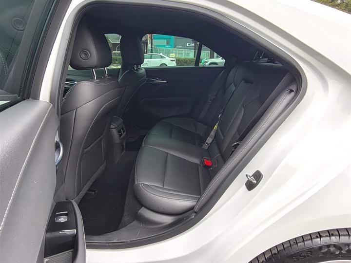 Фото 3 - Cadillac CT4