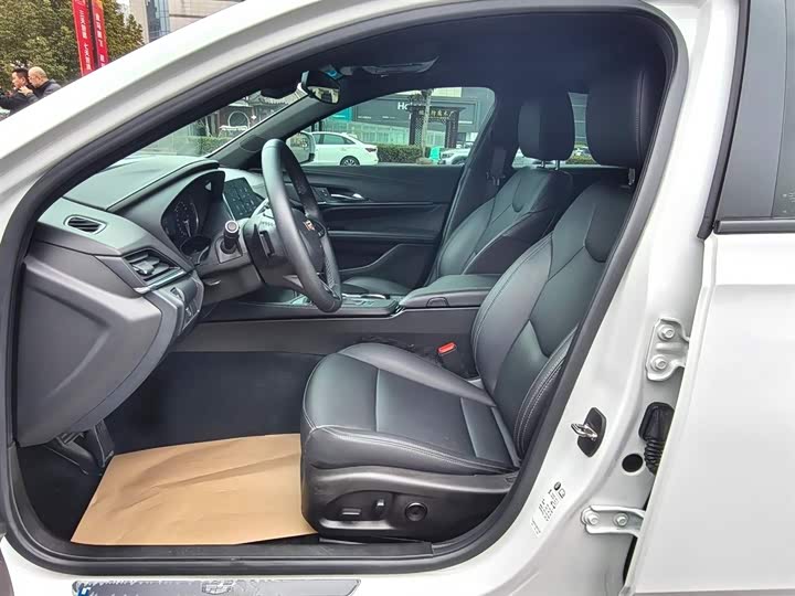 Фото 4 - Cadillac CT4