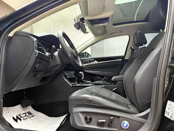 Фото 8 - Volkswagen Passat