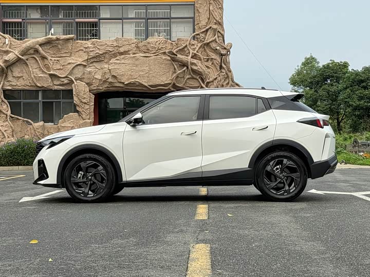 GAC Trumpchi GS3 2025 2025款 影速 270T 劲享版 平步青云