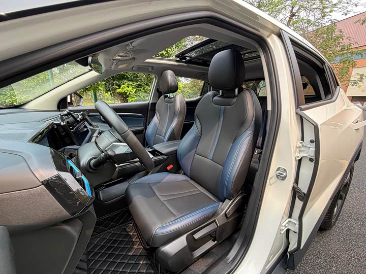 GAC Trumpchi GS3 2025 2025款 影速 270T 劲享版 平步青云