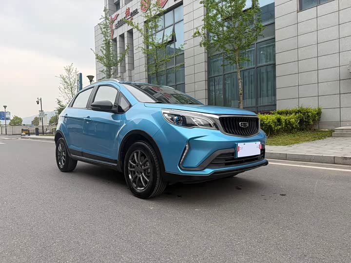 Фото 3 - Geely Vision X3