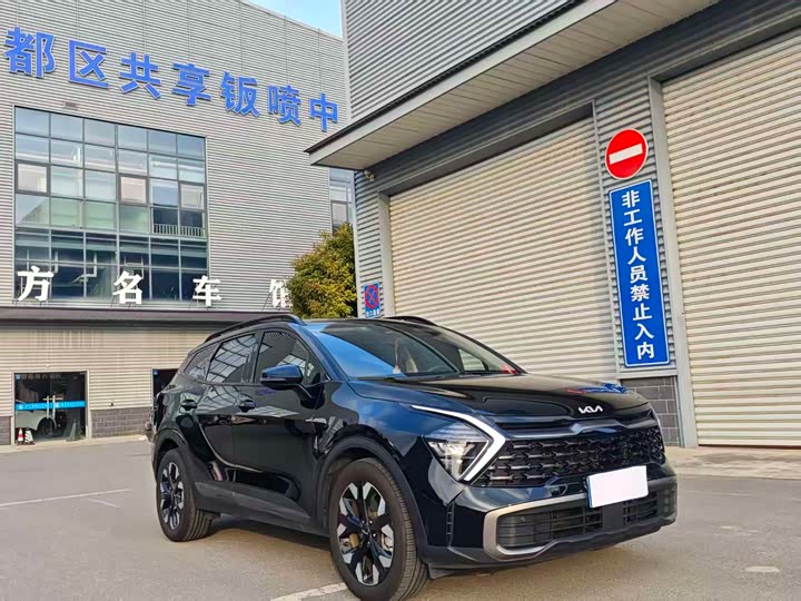 Kia Sportage 2025 2025款 2.0T 两驱尊贵版