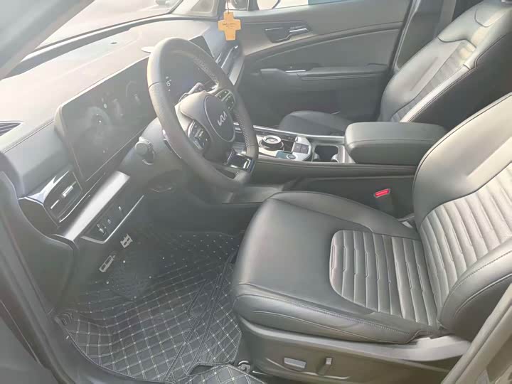 Kia Sportage 2025 2025款 2.0T 两驱尊贵版