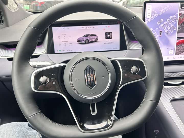 Фото 7 - Shangjie (Huawei × SAIC) H5