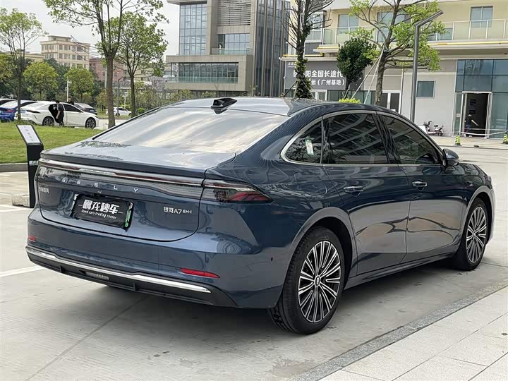 Geely Galaxy A7 2025 2025款 EM-i 150km 星舰版
