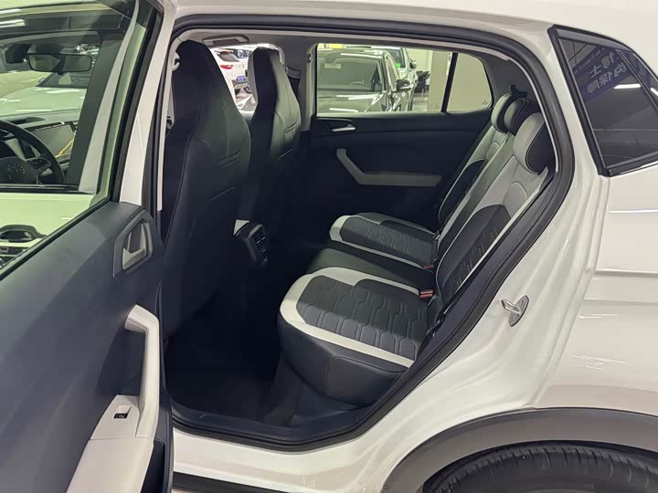 Volkswagen Tharu 2025 2025款 新锐 1.5L 锐意版