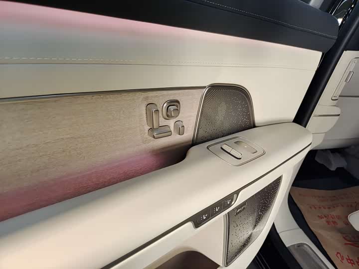 Nio ES8 2026 2026款 六座行政豪华版