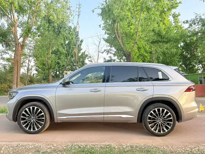 Фото 3 - Geely Monjaro