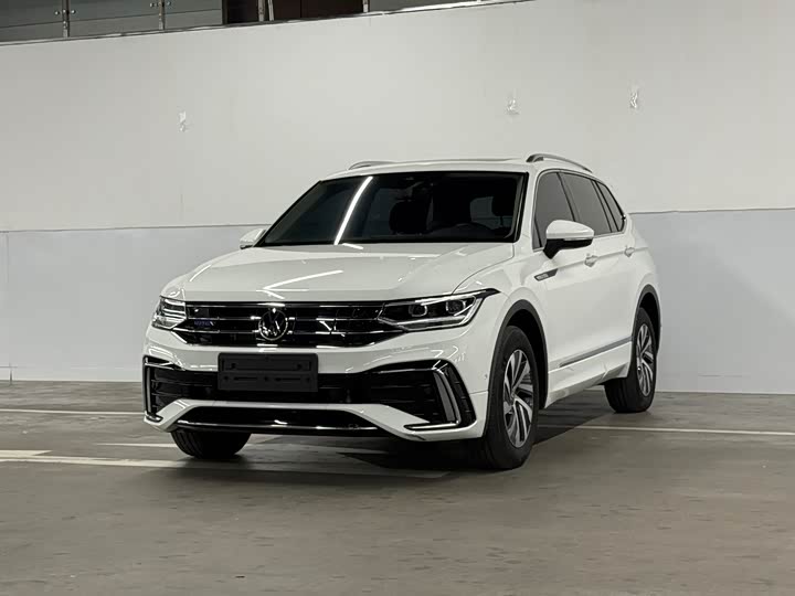 2023 Volkswagen Tiguan L Hybrid