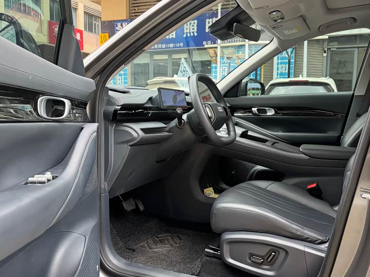 Фото 9 - Geely Galaxy E5