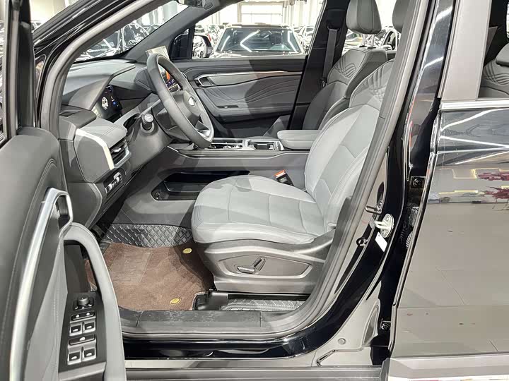Geely Okavango L 2026 2026款 1.5TD DCT 幸福 7座