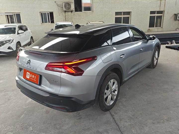 Citroen C5 X 2025 2025款 1.6T 海外版