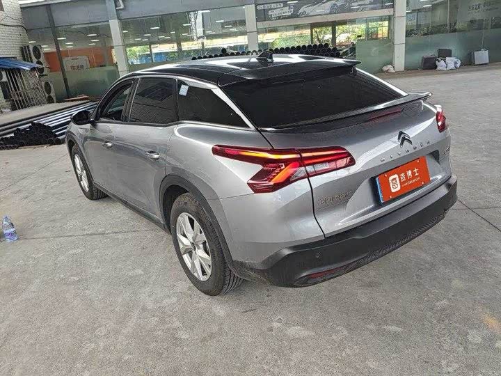 Citroen C5 X 2025 2025款 1.6T 海外版