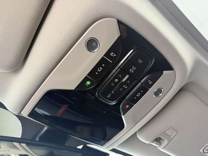 GAC Trumpchi M8 2021 2021款 领秀系列 390T 至尊版