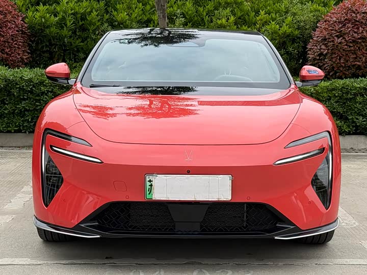 2025 Avatr 06