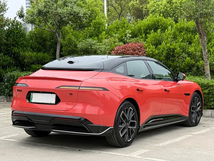 2025 Avatr 06