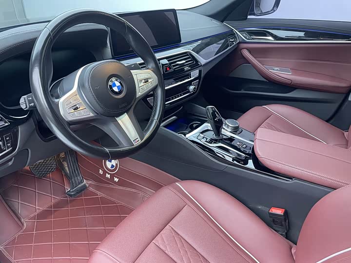 Zdjęcie 8 - BMW 5 Series