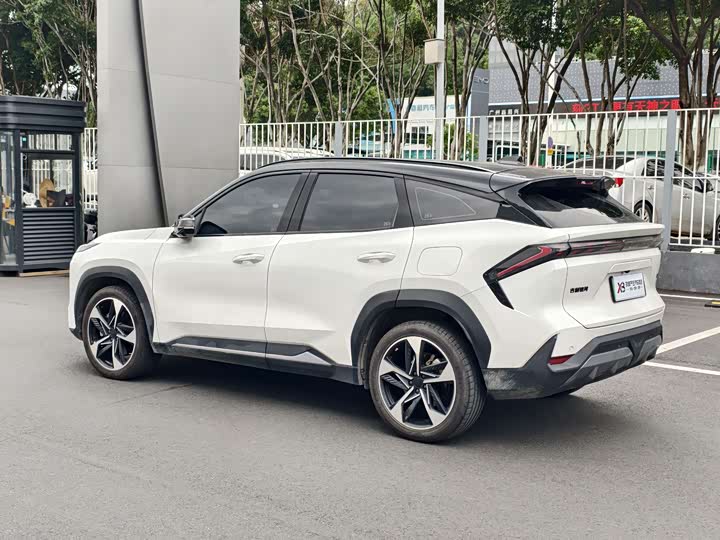 Фото 5 - Geely Galaxy L7