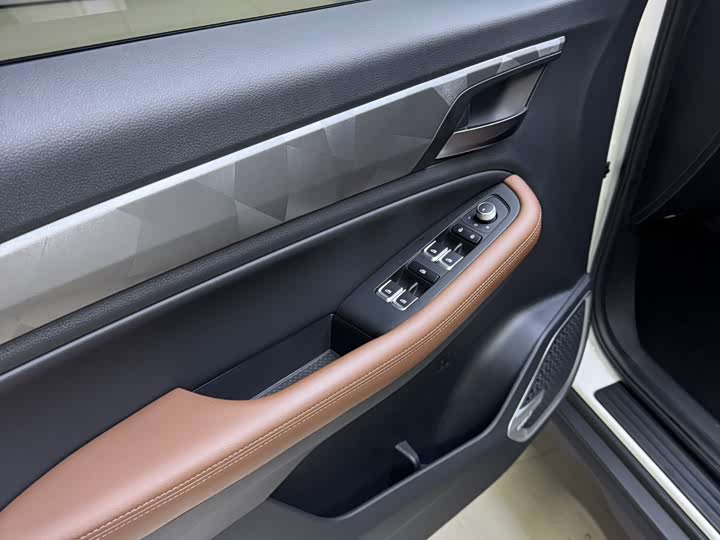Geely Vision X6 2021 2021款 PRO 1.4T 自动尊贵型