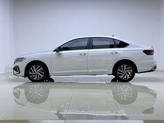 Фото 4 - Volkswagen Lavida