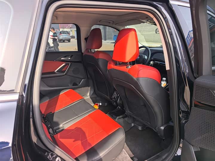 Фото 6 - BMW X1