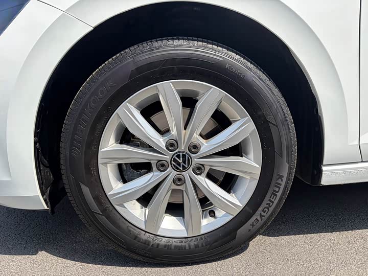 Volkswagen Polo 2023 2023款 Plus 1.5L 自动炫彩科技版