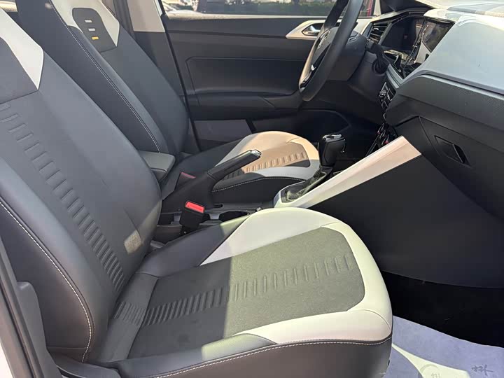 Volkswagen Polo 2023 2023款 Plus 1.5L 自动炫彩科技版