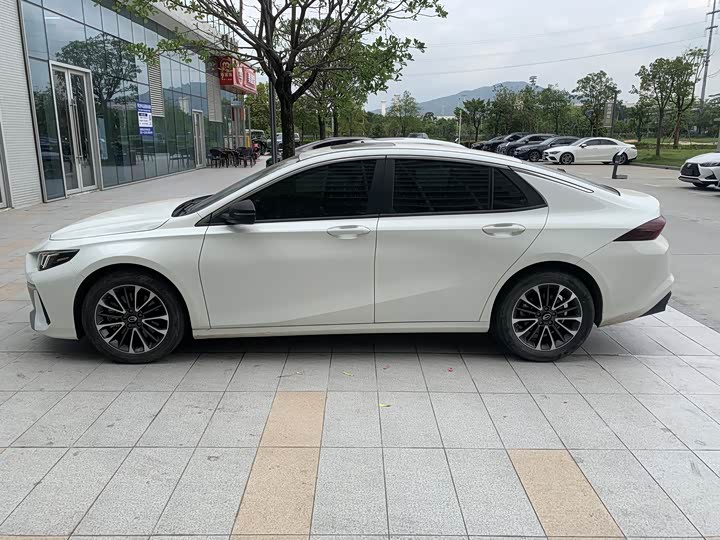 Zdjęcie 3 - GAC Trumpchi Empow R