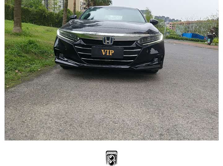 Фото 2 - Honda Accord