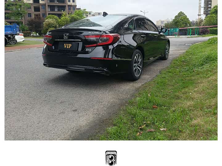 Фото 7 - Honda Accord