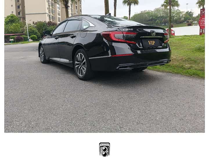 Фото 9 - Honda Accord