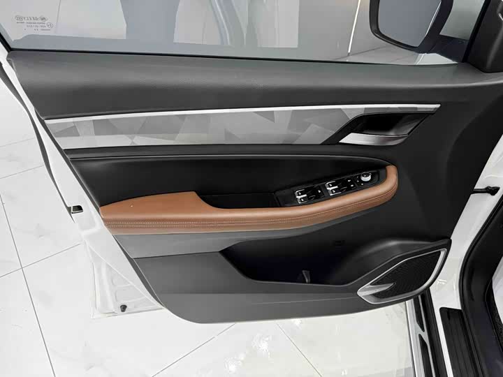 Geely Vision X6 2021 2021款 PRO 1.4T 自动尊贵型