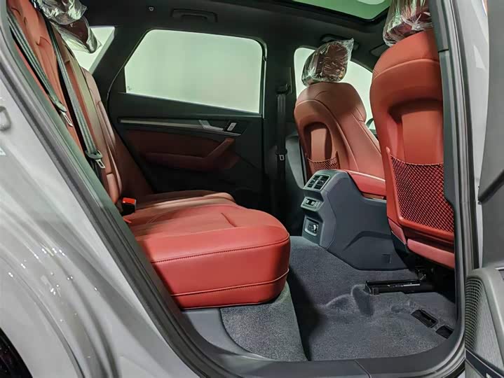 Audi Q5L 2026 2026款 45周年典藏版 45 TFSI 豪华动感型