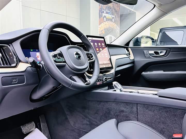Volvo XC60 2026 2026款 B5 四驱智远豪华版