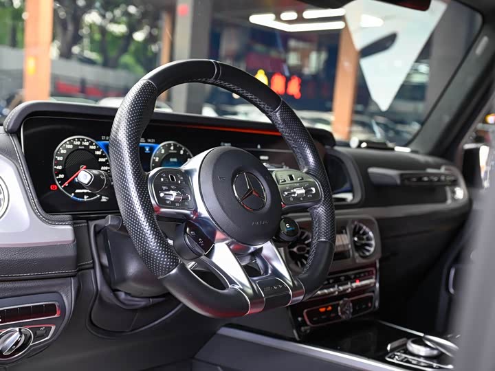 Фото 8 - Mercedes-Benz G-Class AMG