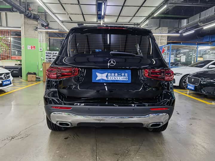 Photo 5 - Mercedes-Benz GLB-Class