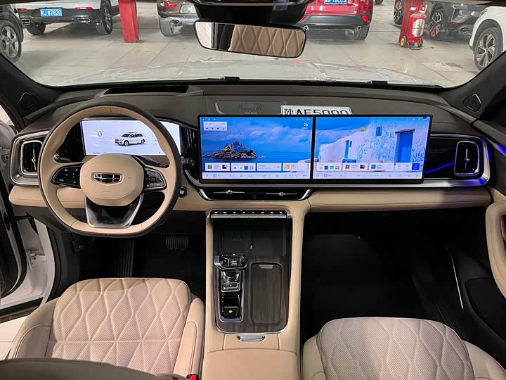 Geely Monjaro 2026 2026款 东方曜 2.0TD 自动霄汉版