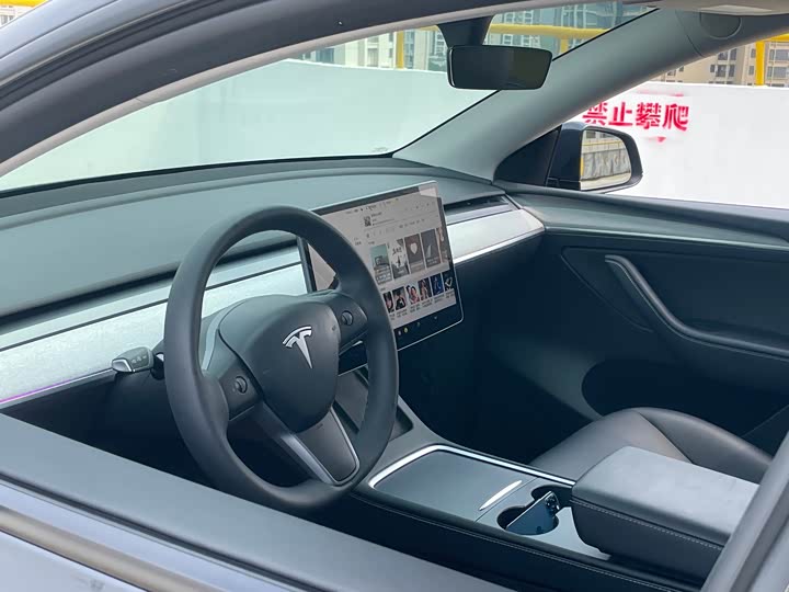 Tesla Model Y 2024 2024款 后轮驱动版