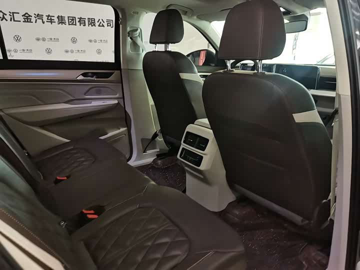 Volkswagen Tavendor 2024 2024款 380TSI 四驱R-Line巡游 众享款