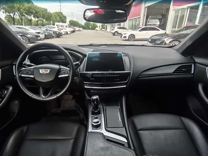 Фото 8 - Cadillac CT5