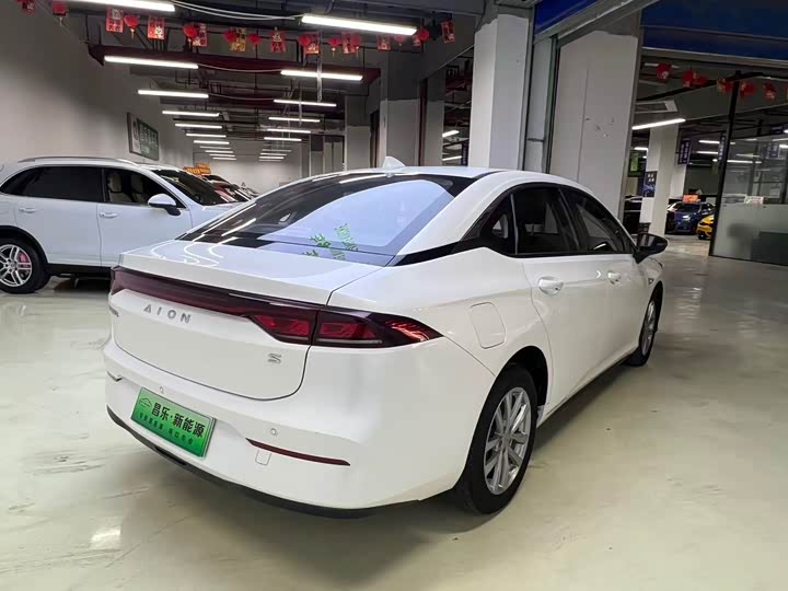 2023 GAC Aion S