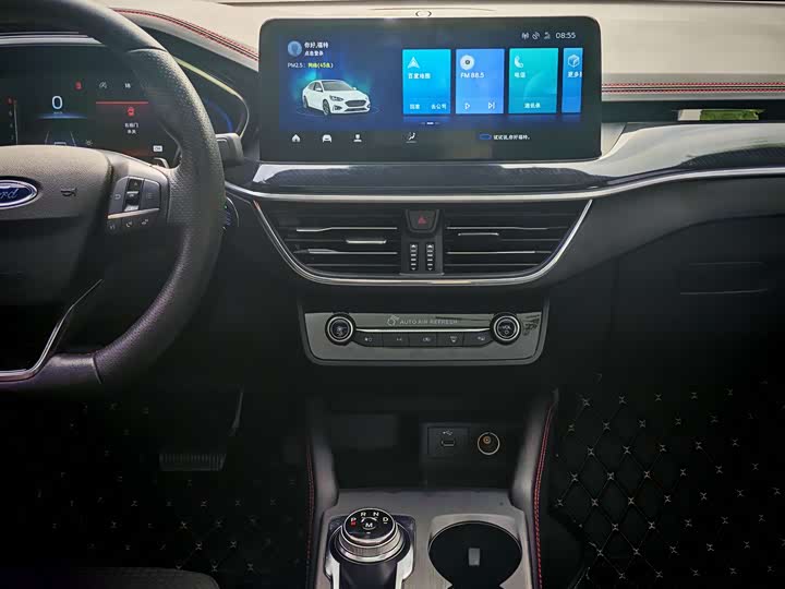Ford Focus 2021 2021款 三厢 EcoBoost 180 自动ST Line