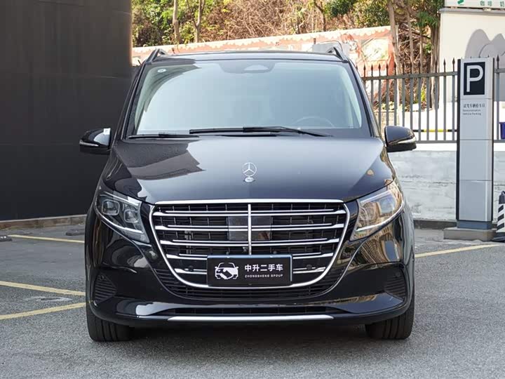 Mercedes-Benz V-Class 2024 2024款 V 300 L 长轴距豪华版