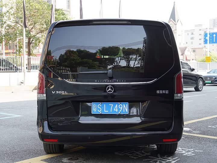 Mercedes-Benz V-Class 2024 2024款 V 300 L 长轴距豪华版
